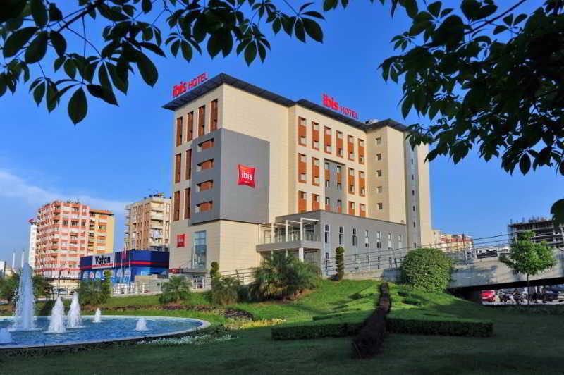 Ibis Adana Hotel Exterior foto