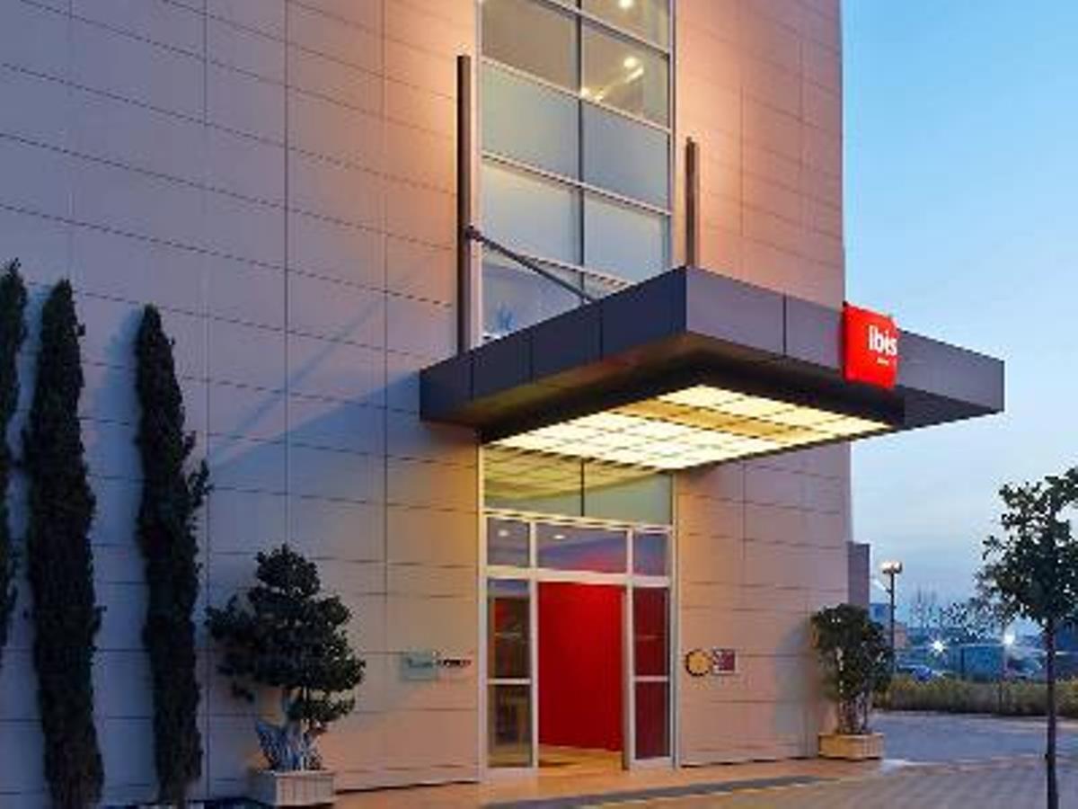Ibis Adana Hotel Exterior foto