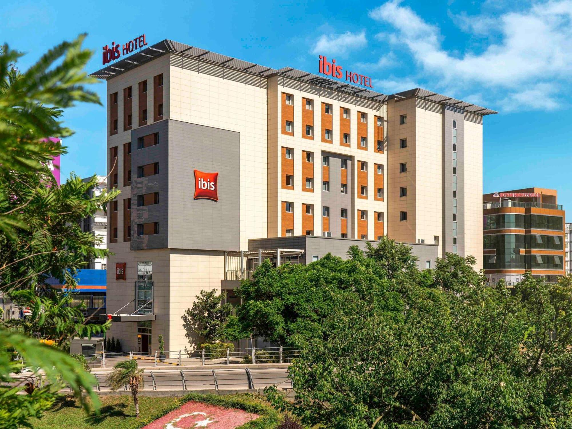 Ibis Adana Hotel Exterior foto