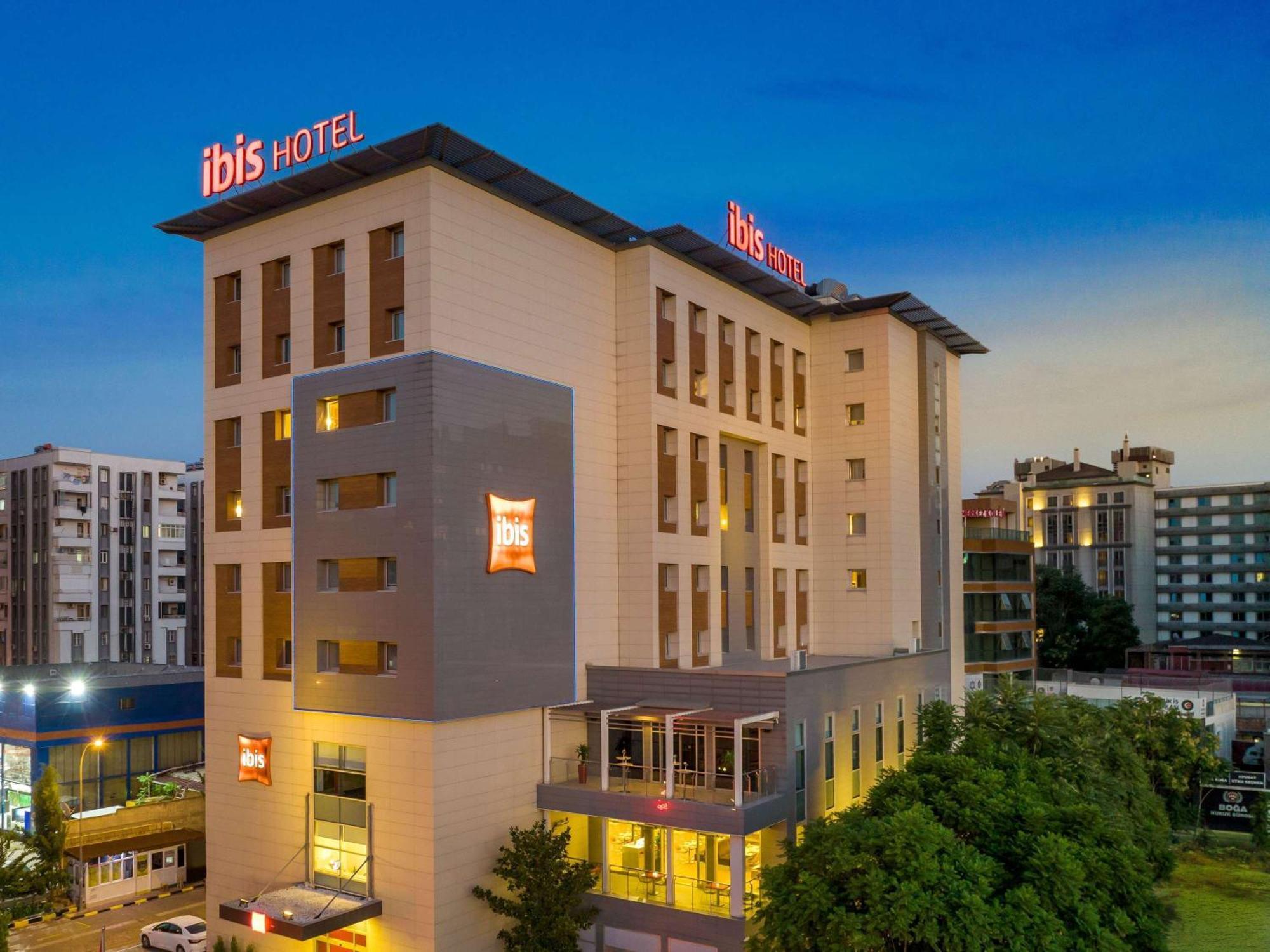Ibis Adana Hotel Exterior foto