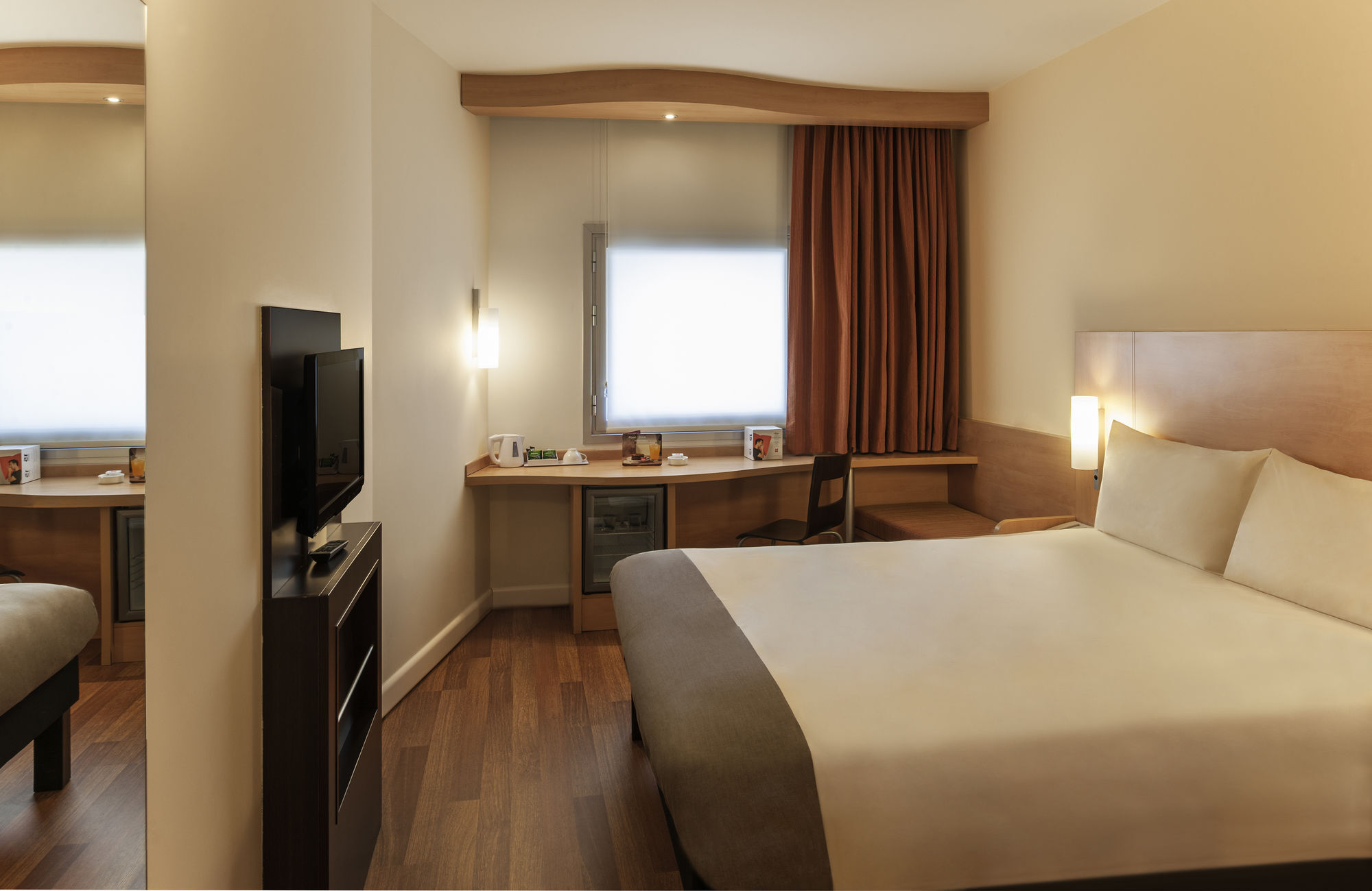 Ibis Adana Hotel Exterior foto